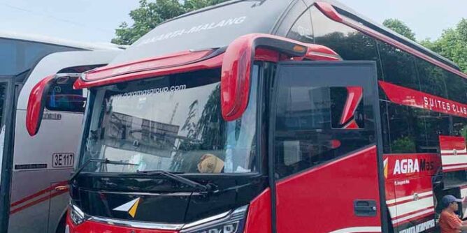 bus agramas ini melayani rute malang jakarta