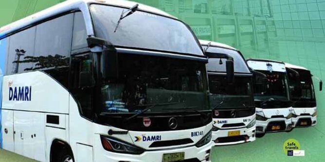 bus damri bandara juanda melayani rute purabaya bungurasi, gresik, dan mojokerto