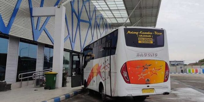 Jadwal dan Rute Bus AKDP dari Terminal Blitar