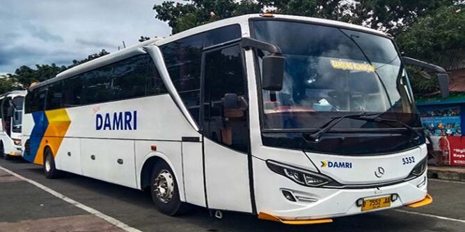 Damri Buka Rute Serang-Cilacap
